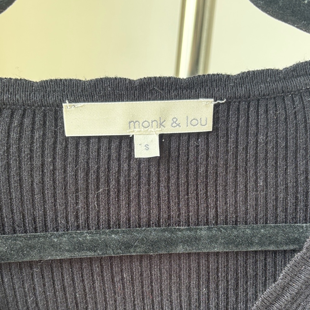 Black Ribbed V-Neck Sweater - Picture 2 of 4
